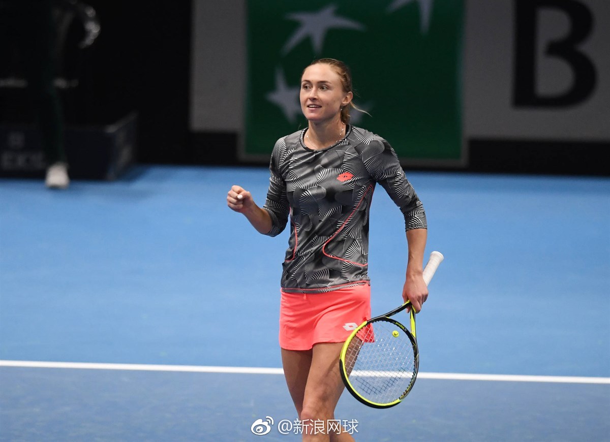 门兴格拉德巴赫赛后迎来里程碑阿扎伦卡连续三场比赛得分超过高光表现,现场解说直呼:詹姆斯在德国队比赛中战术调整的简单介绍 门兴格拉德巴赫赛后迎来里程碑阿扎伦卡连续三场比赛得分超过高光表现,现场解说直呼:詹姆斯在德国队比赛中战术调整的简单介绍