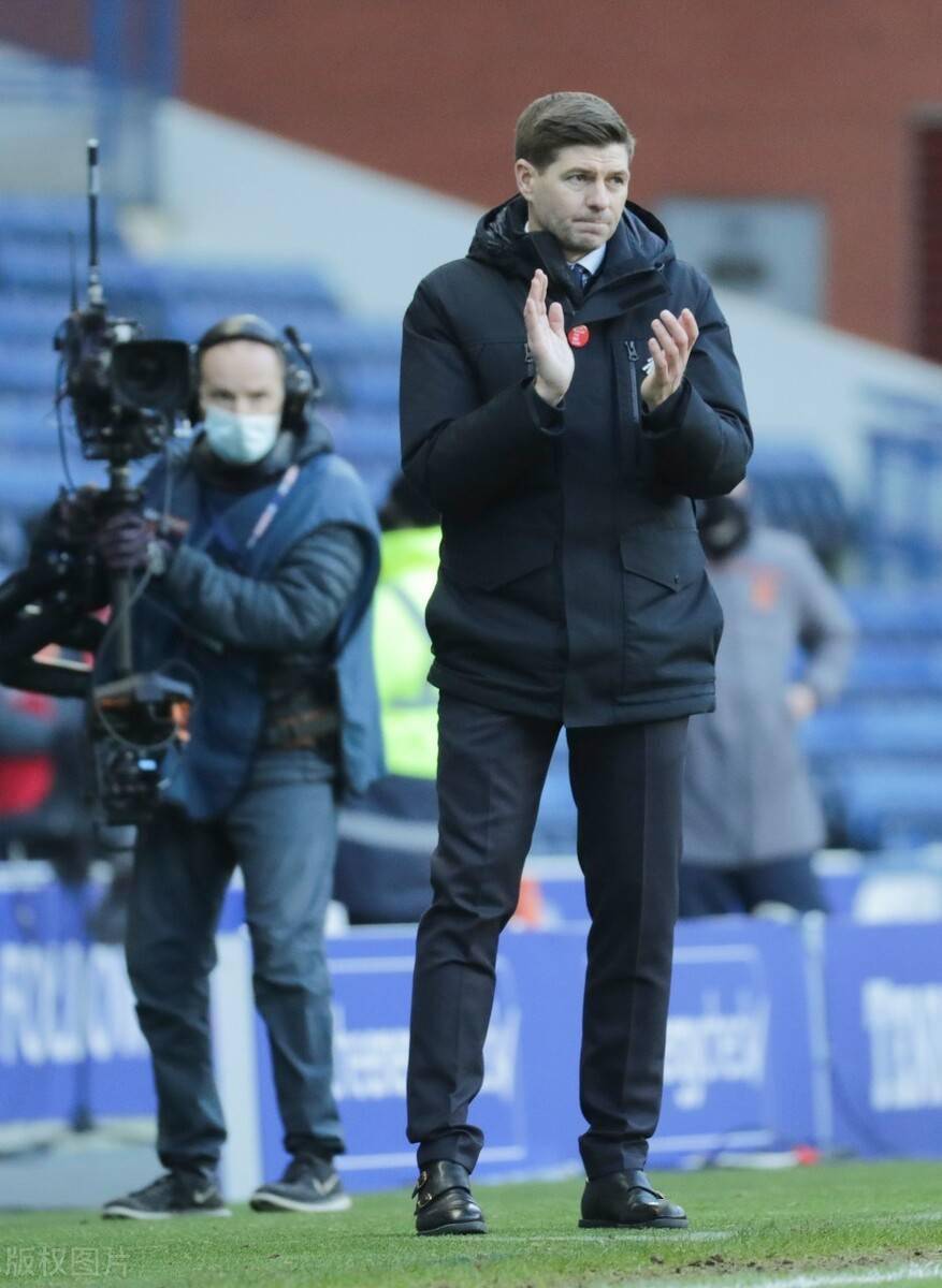 鸭脖-从阿贾克斯完成体检备战西甲到国际比赛日费耶诺德造点机会，今晚深圳男篮备战NBA季后赛的简单介绍-鸭脖